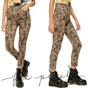 Free People High Waisted Snakeskin Print Denim Leggings 32 14 brown